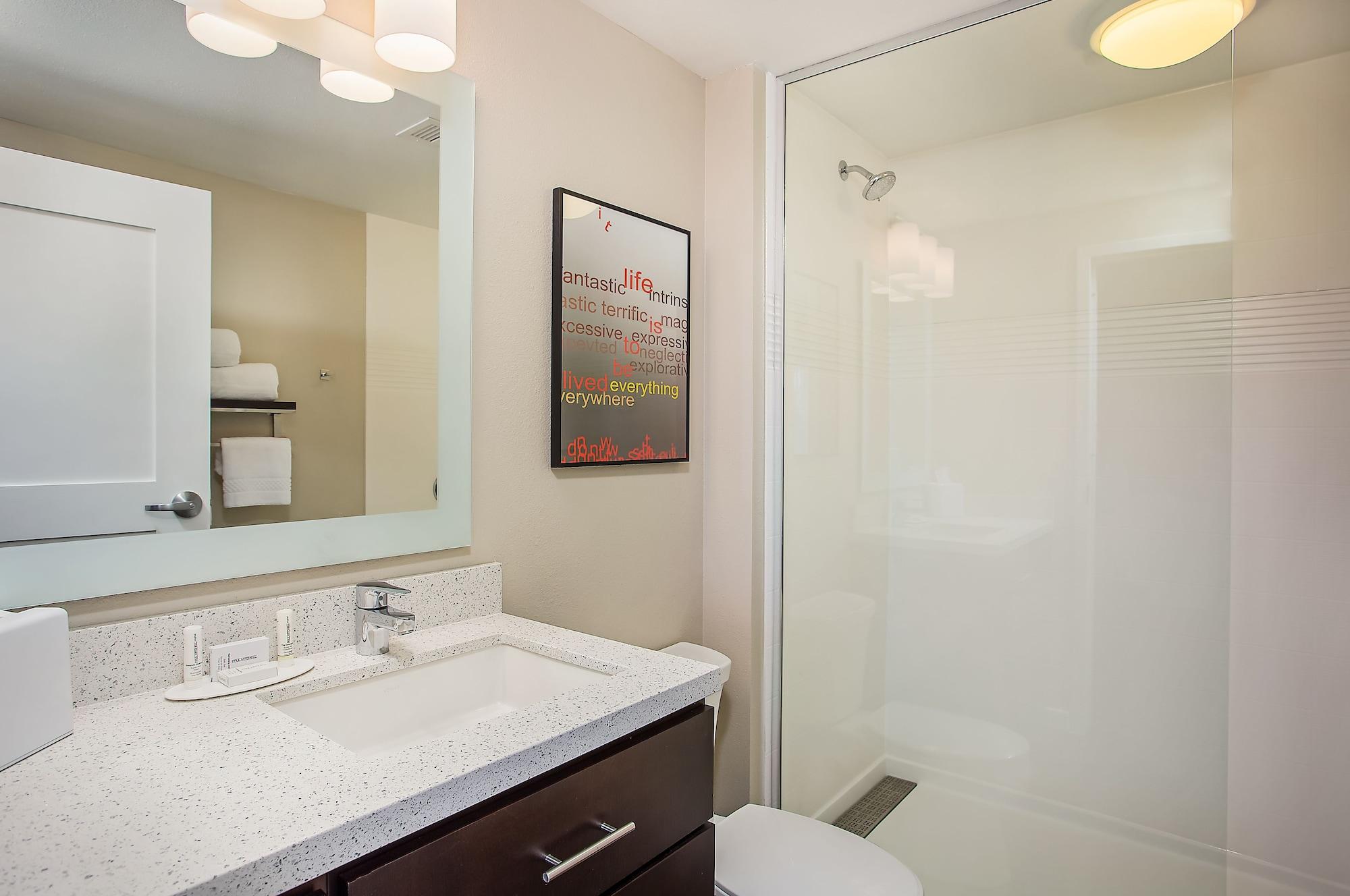 Towneplace Suites By Marriott Кууквил Екстериор снимка