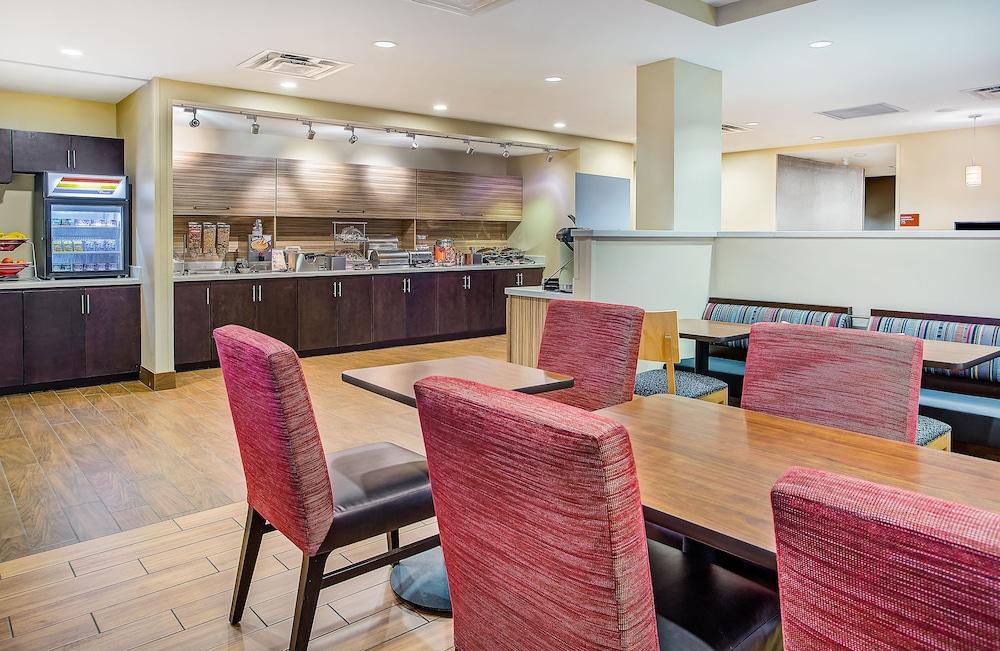 Towneplace Suites By Marriott Кууквил Екстериор снимка