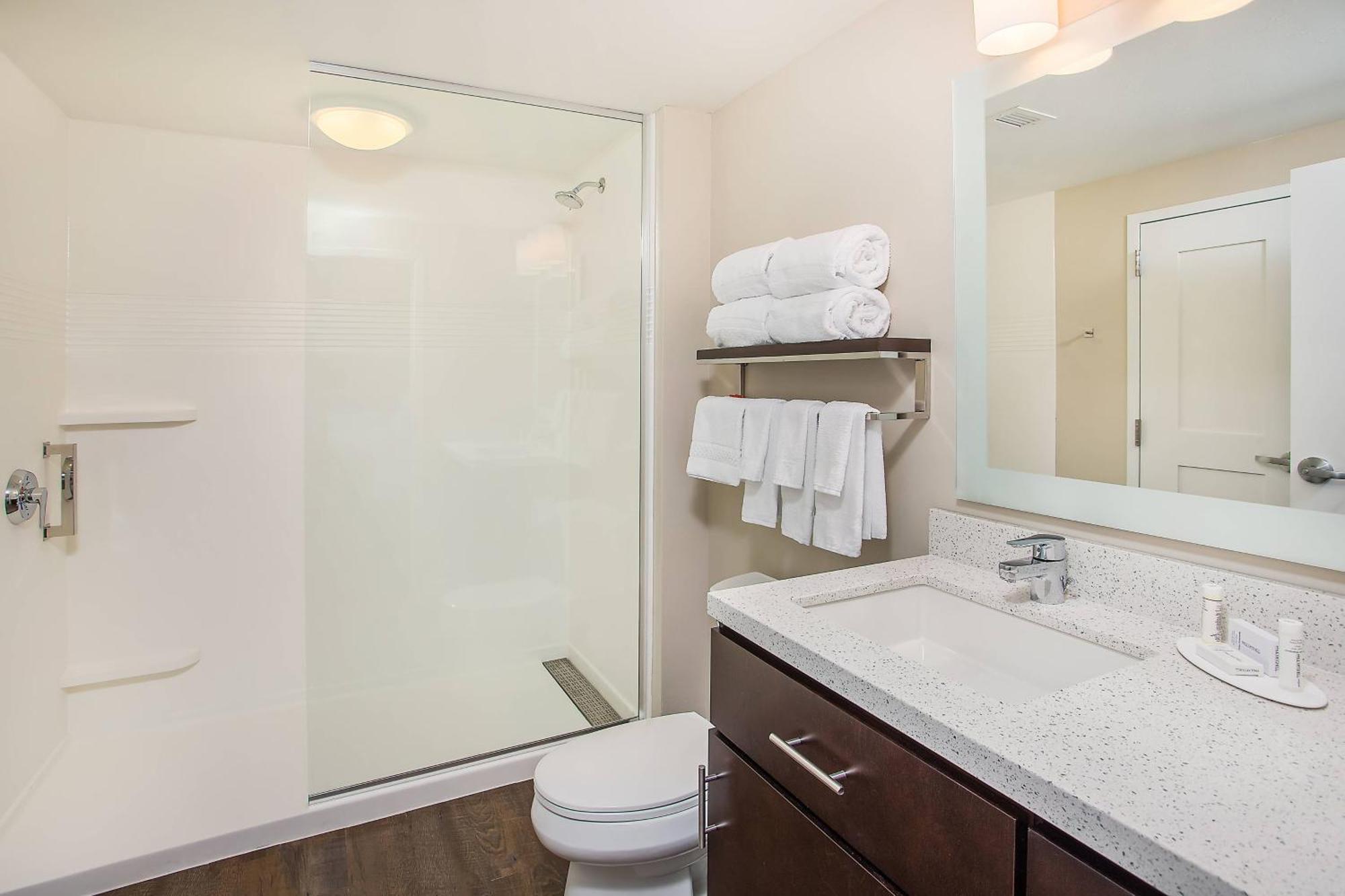 Towneplace Suites By Marriott Кууквил Екстериор снимка