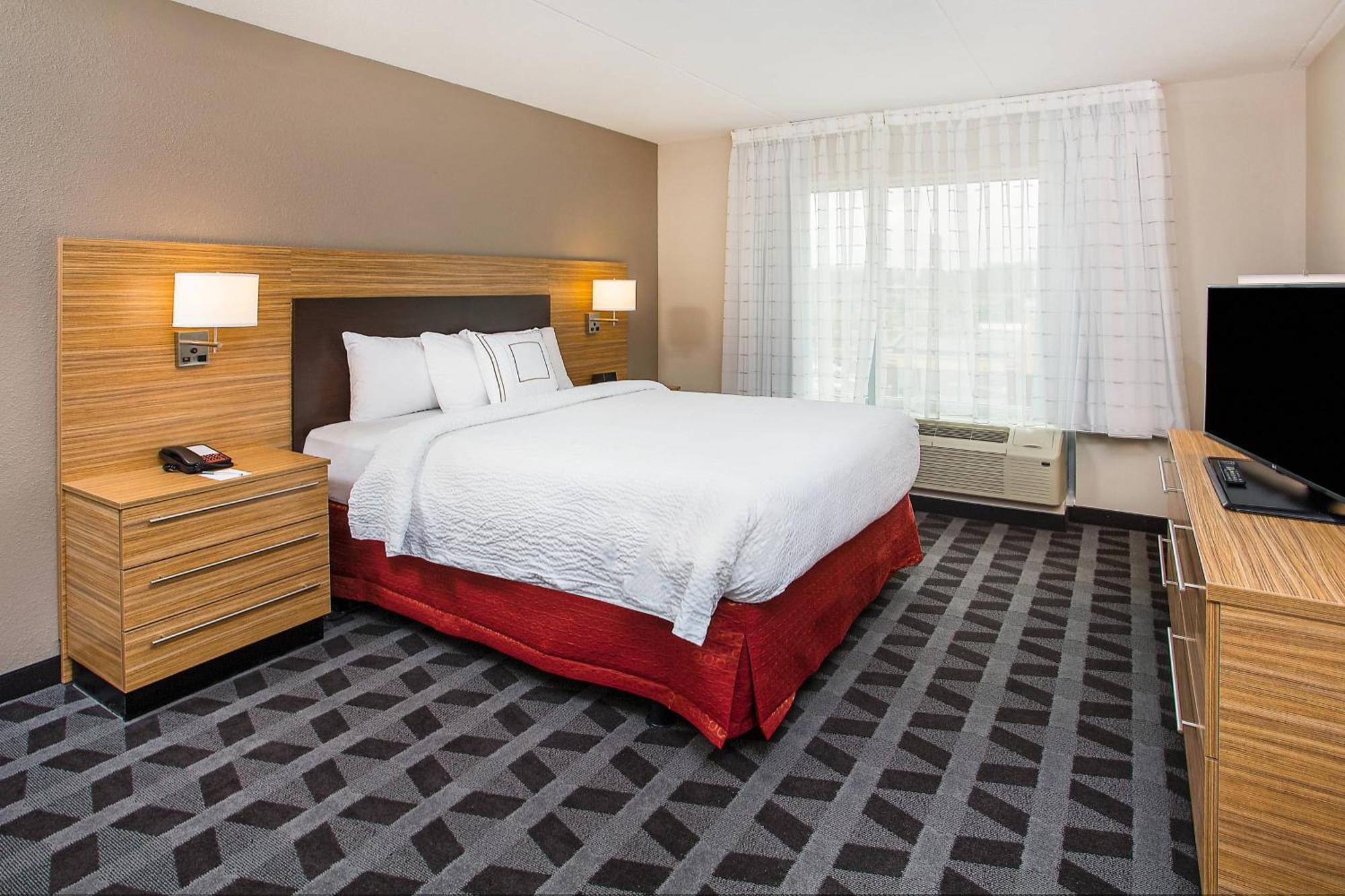 Towneplace Suites By Marriott Кууквил Екстериор снимка