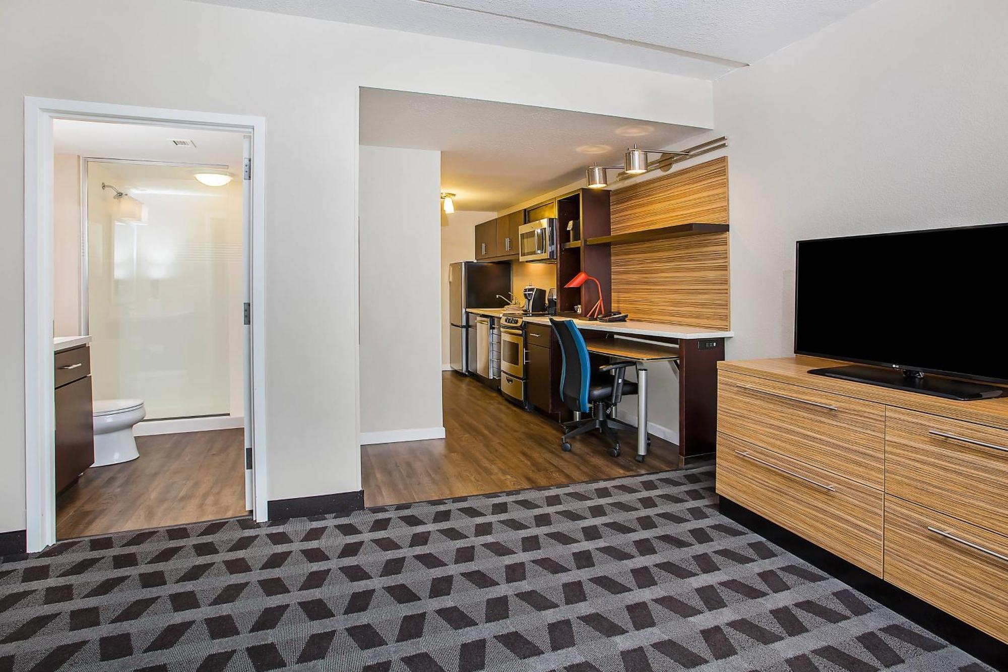 Towneplace Suites By Marriott Кууквил Екстериор снимка