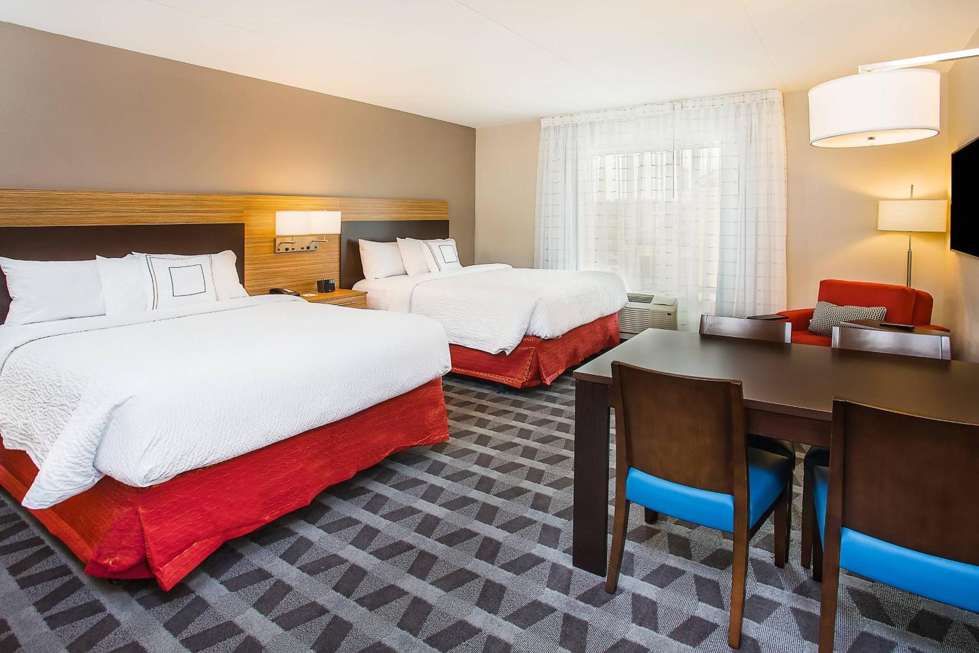 Towneplace Suites By Marriott Кууквил Екстериор снимка