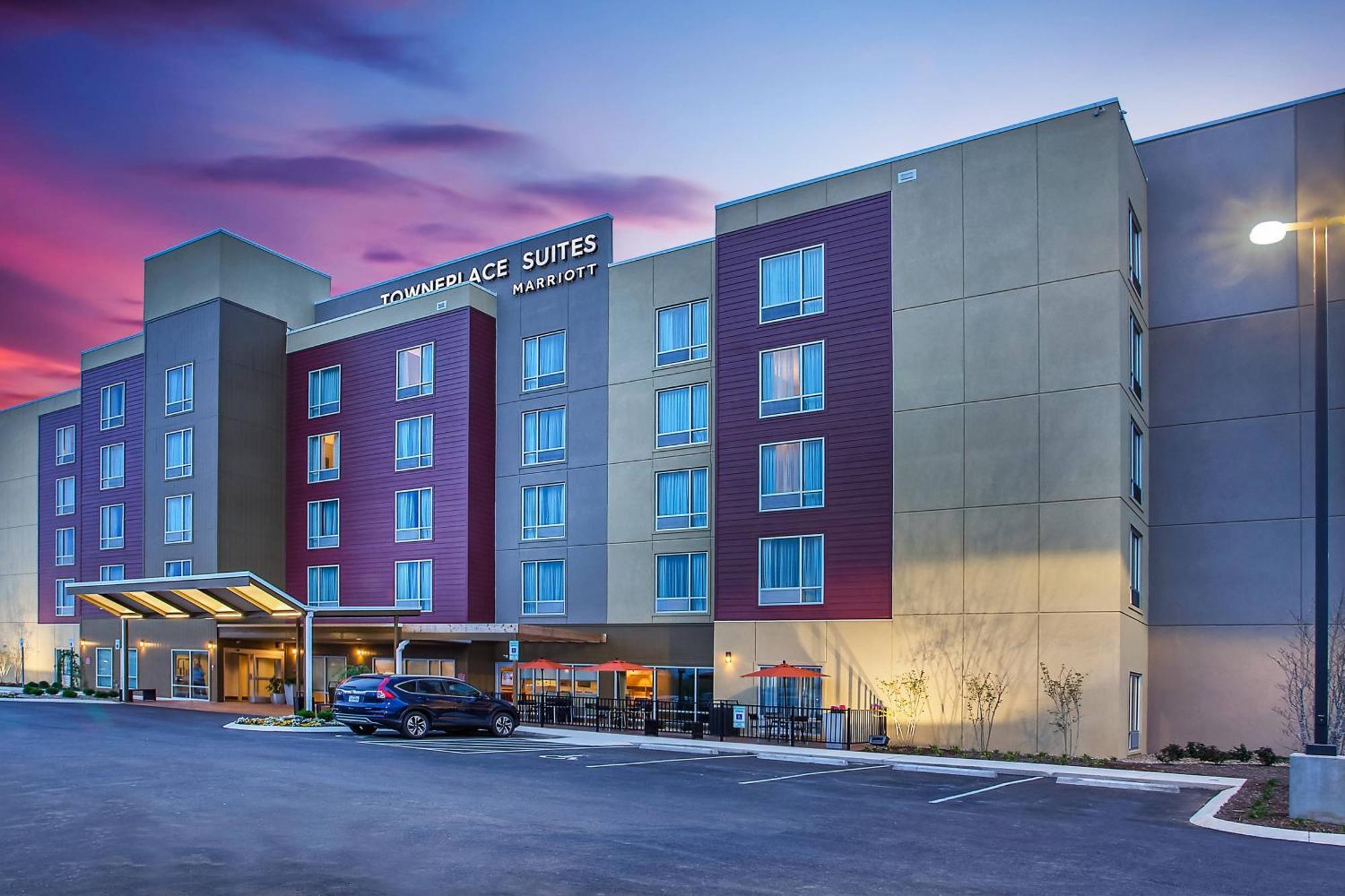Towneplace Suites By Marriott Кууквил Екстериор снимка